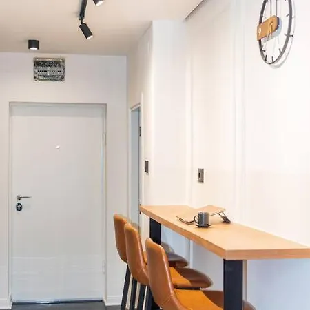 아파트 Royalux Kennedy Residences *