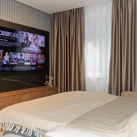 Royalux Kennedy Residences 아파트